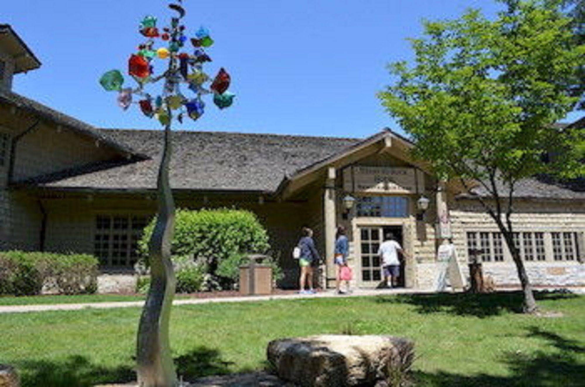 Starved Rock Lodge & Conference Center Utica Esterno foto