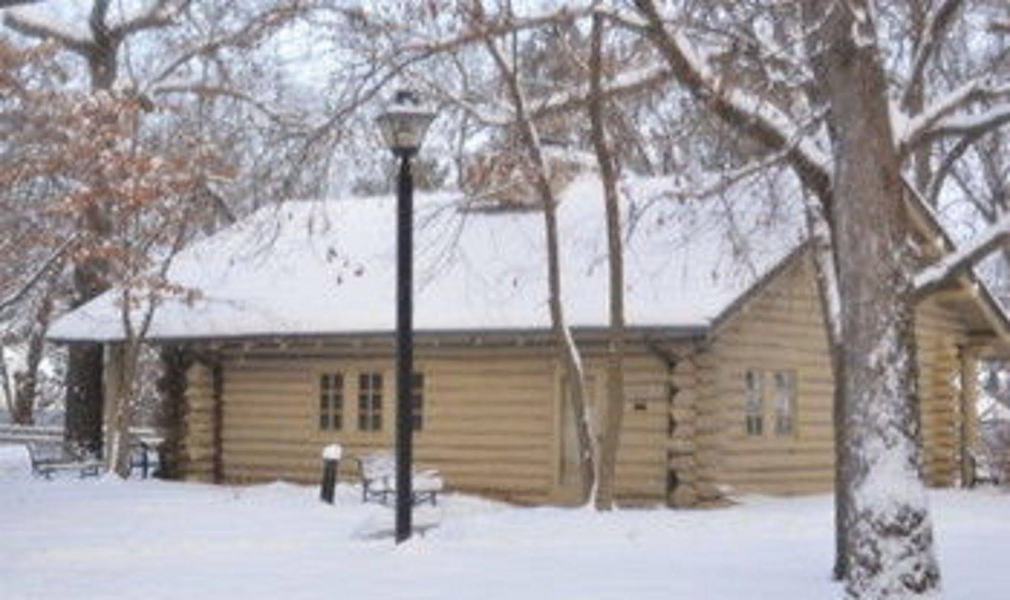 Starved Rock Lodge & Conference Center Utica Esterno foto