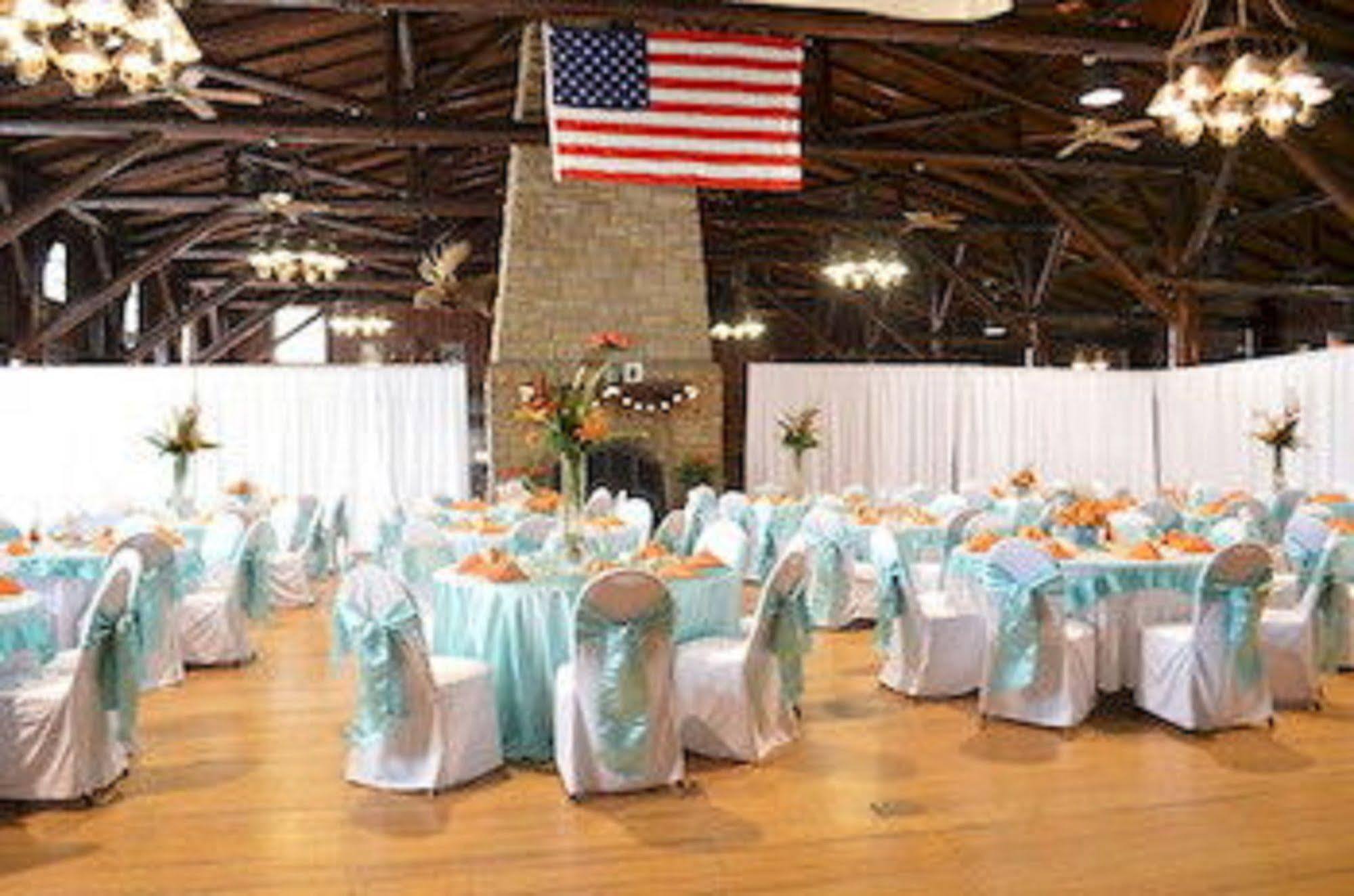 Starved Rock Lodge & Conference Center Utica Esterno foto