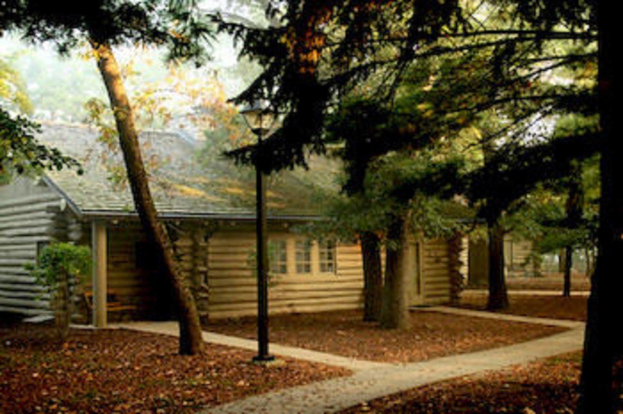 Starved Rock Lodge & Conference Center Utica Esterno foto