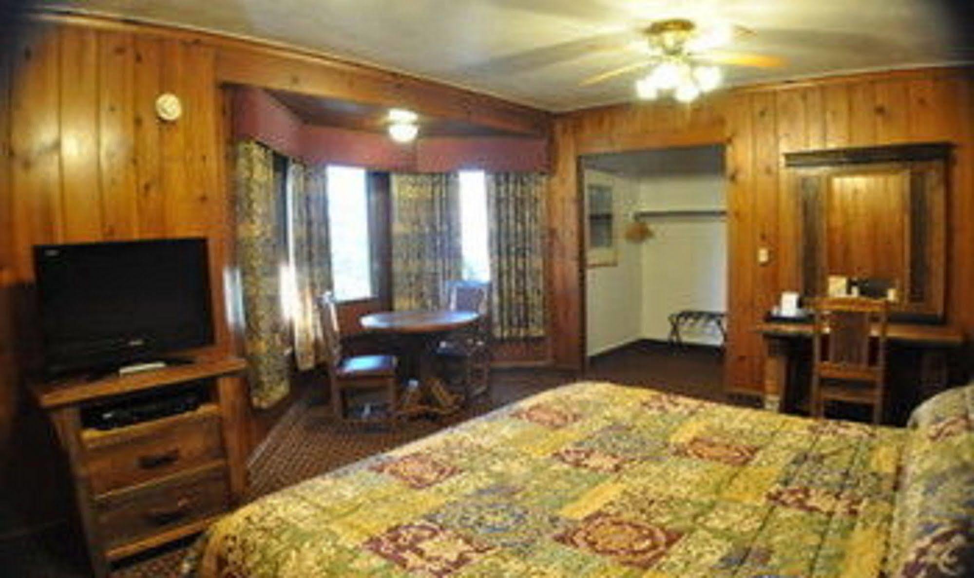 Starved Rock Lodge & Conference Center Utica Esterno foto