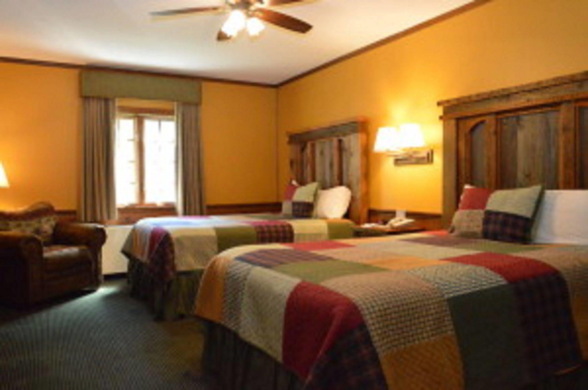 Starved Rock Lodge & Conference Center Utica Esterno foto